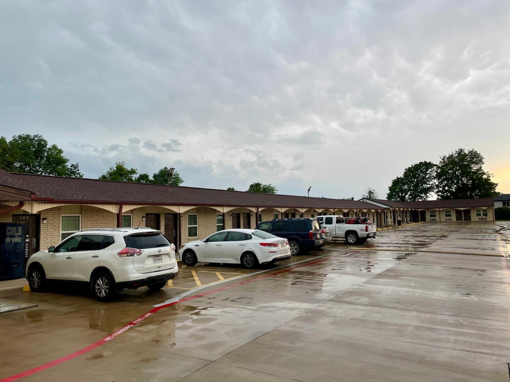 Ankur Inn Motel Dallas Exterior photo